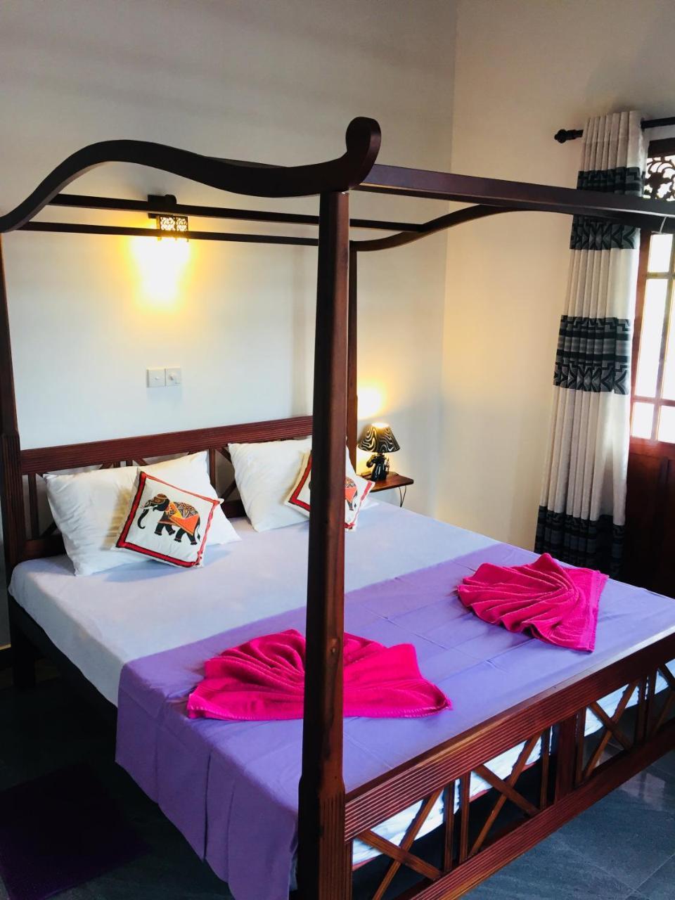 Sanjula Apartments Хиккадува Экстерьер фото